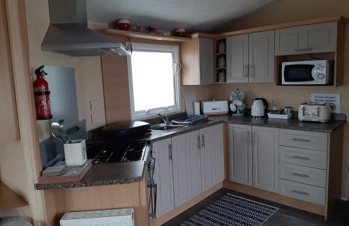 Lossiemouth Ski Chalet | Taid's Retreat Silversands Cove beach lossiemouth
