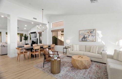North Scottsdale House | Tailfeather