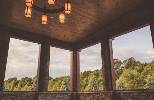 Altmar Hotel | Tailwater Lodge Altmar, Tapestry Collection by Hilton