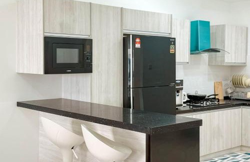 Larut Apartment | Taiping Peaceful Retreat near Lake Garden with WiFi