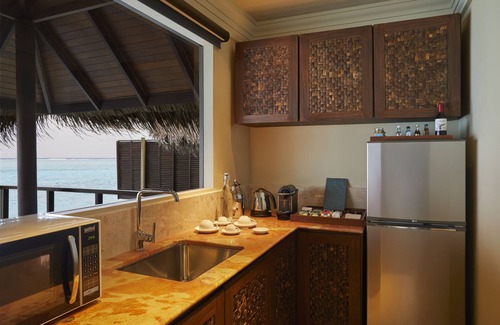 Emboodhu Finolhu Resort | Taj Exotica Resort And Spa