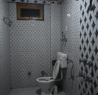 Paharganj Hotel | Taj Guest House