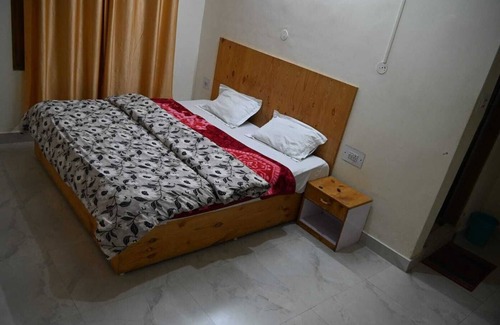 Vashist Hotel | Taj Guest House