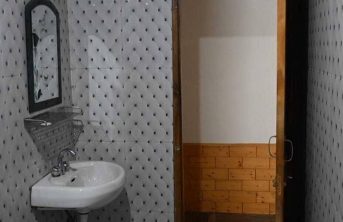 Vashist Hotel | Taj Guest House