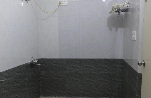 Dwarka Bed & Breakfast | taj homes