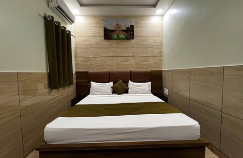 Taj Ganj Hotel | Taj Nice Point By Taj Sunrise Grp