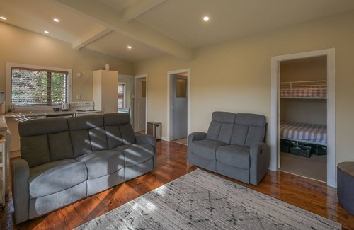 Akaroa House | Takamatua Treehouse - Takamatua Bay Holiday Home