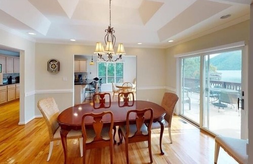 Huddleston House | Take An Additional 10% Off 9/13-20! PROMO CODE: 10MORE! 2-3 Night Minimum for ANY REMAINING DATES! C