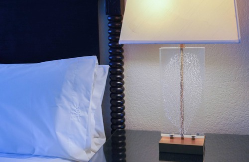 Crystal Harbour Resort | Take An Amazing Vacation! 2 Gorgeous Suites, Pool, Close to Seven Mile Beach