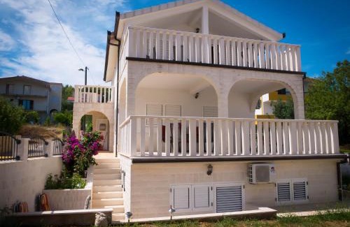 Slatine Apartment | Take it easy Apartments