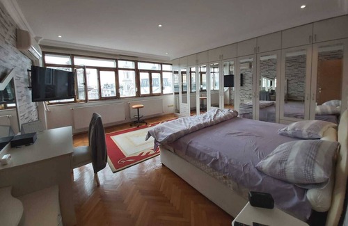 Kabatas Apartment | Taksim Square and Bosphorus in a Single Cosy Place