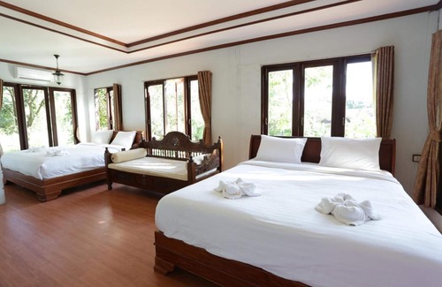 Wang Nam Khiao Hotel | Taksina Garden Resort