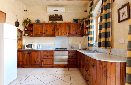Victoria Other | Tal-Hamramann Farmhouse, Airconditioned, 4 Bedroomed Farmhouse with Pool