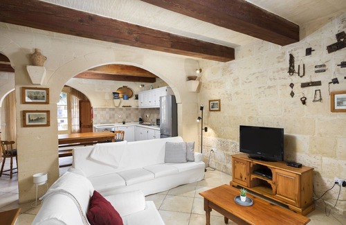 Santa Lucija Villa | Tal-Kitarra Villa