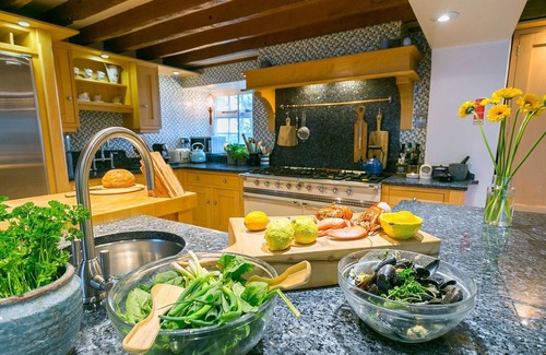 Bangor Cottage | Tal y Bont Barns - a remote that sleeps 24 guests in 9 bedrooms