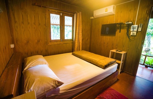 Lan Saka Hotel | Talaungjit Resort & Garden