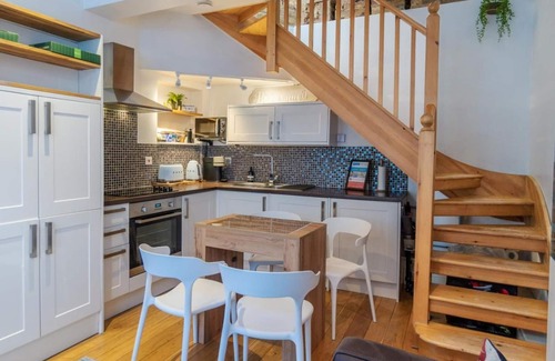 Horsham House | Talbot Lane Cottage Horsham By My Getaways