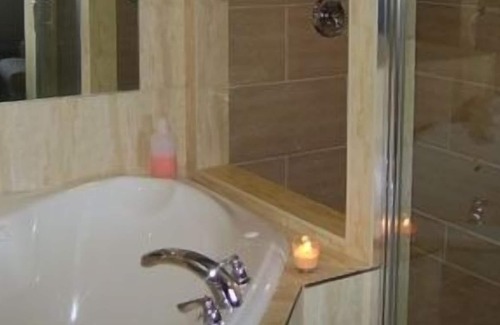 Leamington Hotel | Talbot Trail Inn & Suites