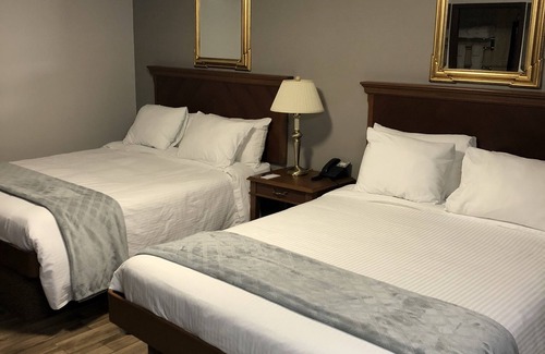 Leamington Hotel | Talbot Trail Inn & Suites