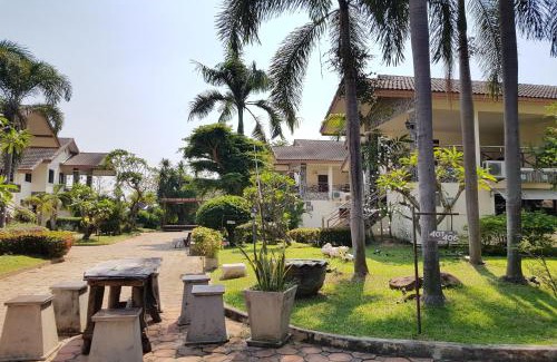 Phitsanulok Hotel | TaLeKaew Resort SHA