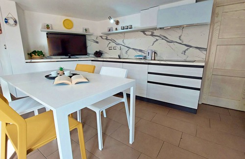 Olmedo House | Talia - Three Bedroom House, Sleeps 4