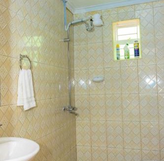 Nanyuki Villa | Taliah Homestays