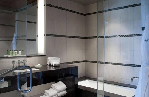 Scottsdale Apartment | Talking Stick Resort offers top-notch services and amenities .