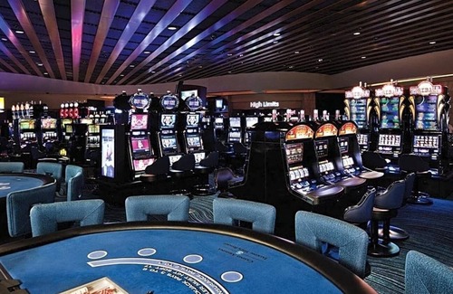 Scottsdale Apartment | Talking Stick Resort offers top-notch services and amenities .
