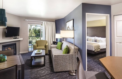 Redmond Resort | Tall mountains, deep rivers, beautiful vistas!