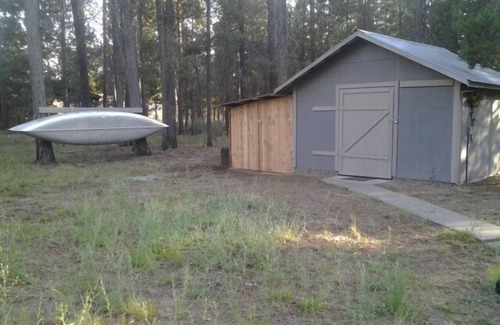 La Pine Cabin | Tall Pines Guest House between Sunriver and La Pine (Pet friendly) A-frame Cabin
