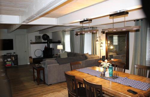 Packwood Apartment | Tall Timber