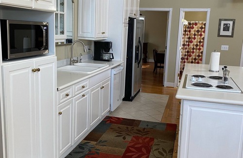 Oxford House | Talladega Nights - Interstate 20 Convenience, Choccolocco Creek Comfort