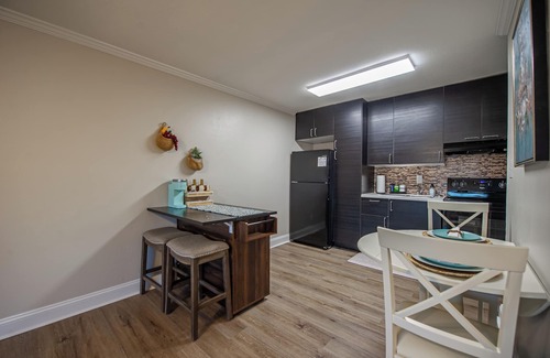 Tallahassee Condo | Tallahassee Gem-Next to Doak and CollegeTown-Ideal for FSU weekend.3 minute walk