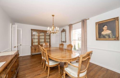 Hamilton House | Tallen Manor & Retreat