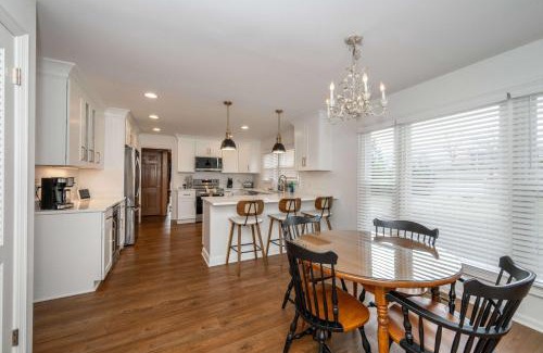 Hamilton House | Tallen Manor & Retreat