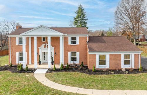 Hamilton House | Tallen Manor & Retreat