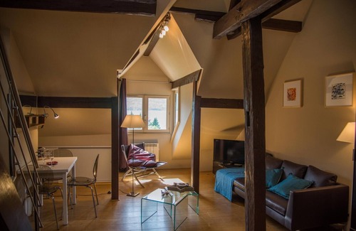 Talloires-Montmin Apartment | TALLOIRES village - Le Loft du Manoir avec vue lac