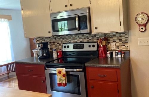 Robbinsville House | Tallulah House - A remodeled home place now available for short time rental.