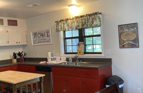 Robbinsville House | Tallulah House - A remodeled home place now available for short time rental.