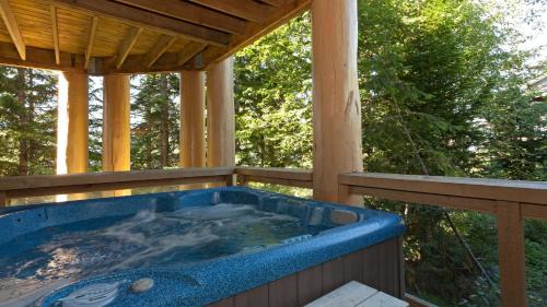 Nordic Estates House | Taluswood 41 | Spacious Cabin-Style Home w/Ski Access, Private Hot Tub & Media Den