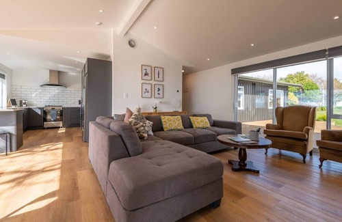 Ngongotaha House | Tamaki Lakehouse Rotorua