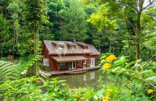 Bandung Villa | Taman Wisata Bougenville by Kozystay