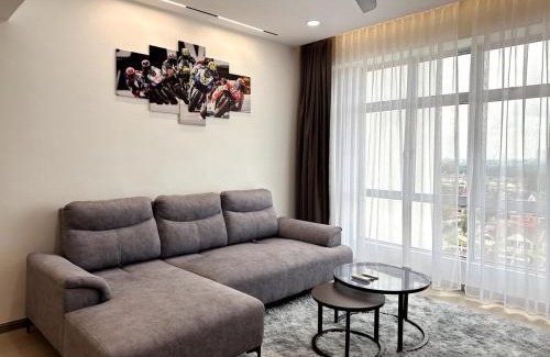 Taman Molek Apartment | TamanMolek Service Apartment By WP HOMESTAY