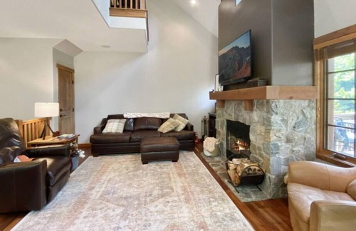 Tamarack Resort Ski Chalet | Tamarack Resort Bungalow with Private Hot Tub, Ski in/out