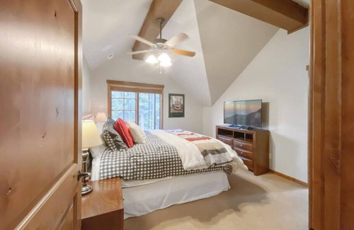 Tamarack Resort Ski Chalet | Tamarack Resort Bungalow with Private Hot Tub, Ski in/out