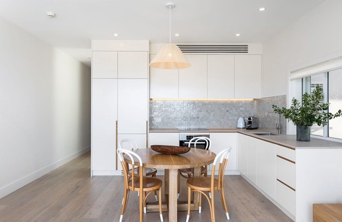 Sydney Apartment | Tamarama Beach Views 7