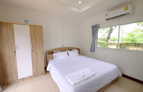 Sakon Nakhon Hotel | Tamarind Resort