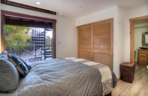Purgatory House | Tamarron Gambel Oak 703