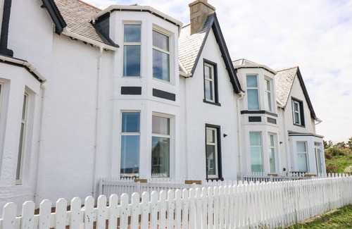 Banff Cottage | TAMMIE NORRIE COTTAGE, family friendly in Banff