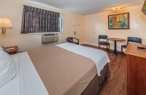 Largo Hotel | Tampa Bay Extended Stay Hotel